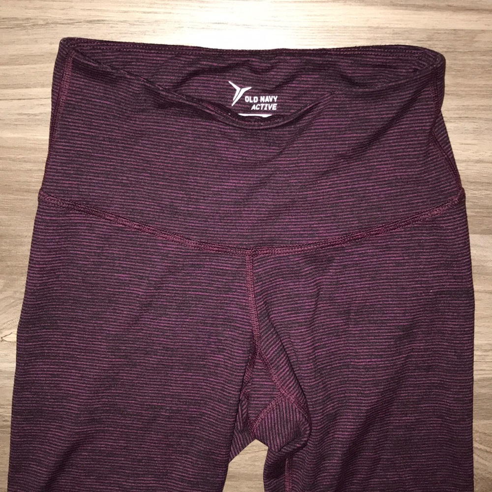 Old Navy Cropped Leggings.